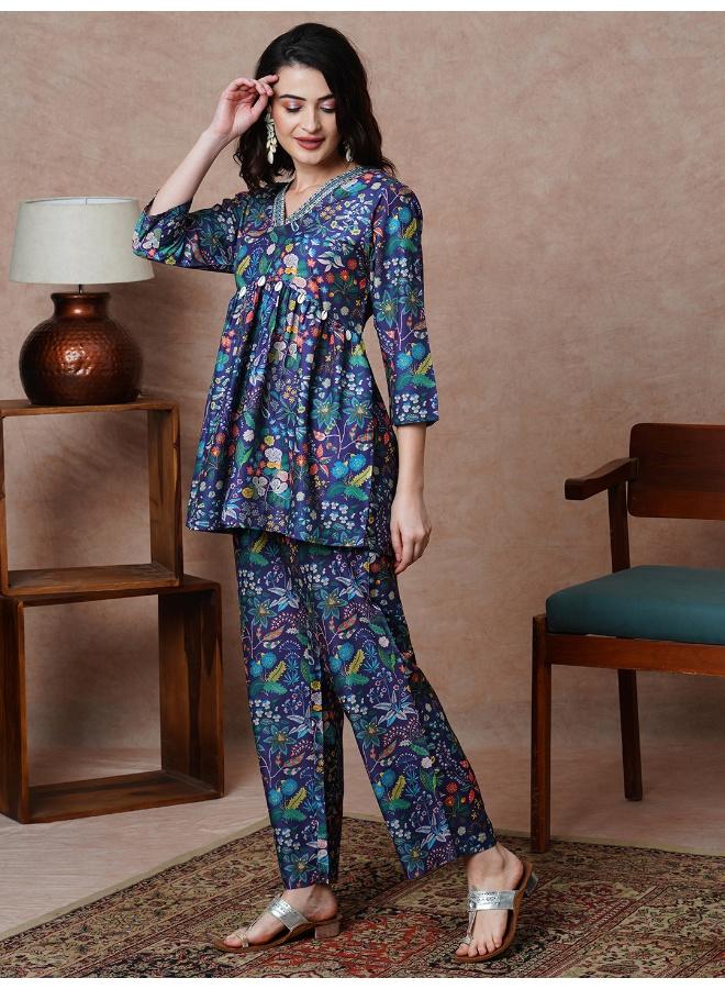 Globus Women Embroidered V-Neck Printed Faux Shell A-Line Alia Cut Tunic & Trousers Festive Co-Ord Set - Image 3